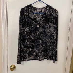 🌹- Women’s long sleeve size 2 (large) Chico’s blouse